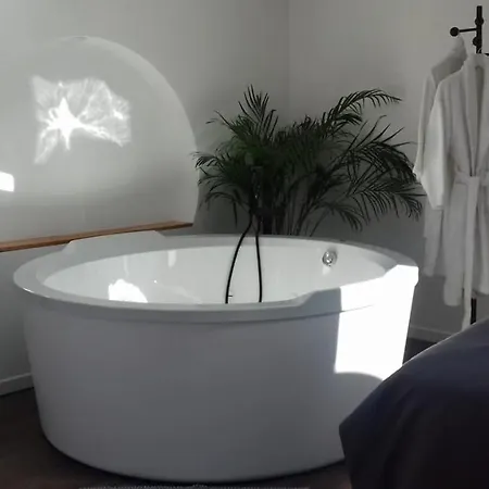 04a2 - Paradise Love In Provence - Le Loft Etoile - Spa Privatif Апартаменты *